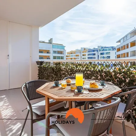 #209 Lumina Flat By Holidays Apartment