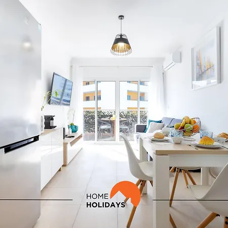 #209 Lumina Flat By Holidays Apartment *