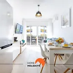 #209 Modern Bright & Stylish Daire *